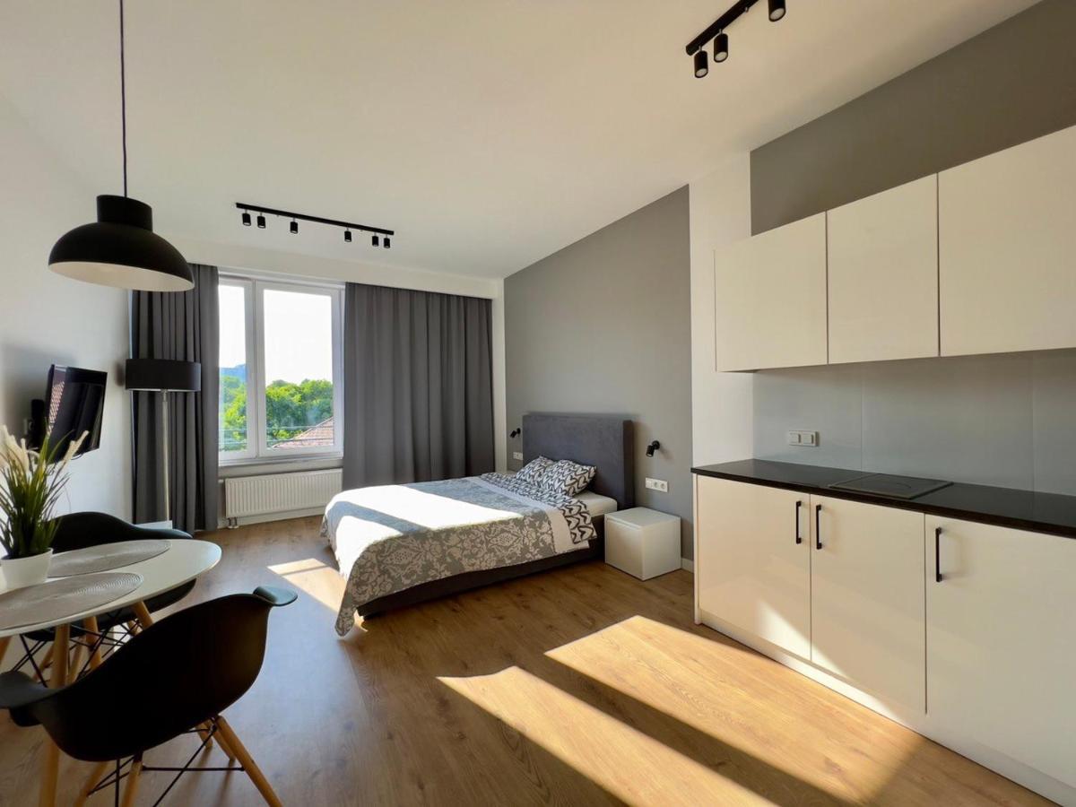 K22 Slawinska 503 Sun-City Apart Warszawa Exteriör bild